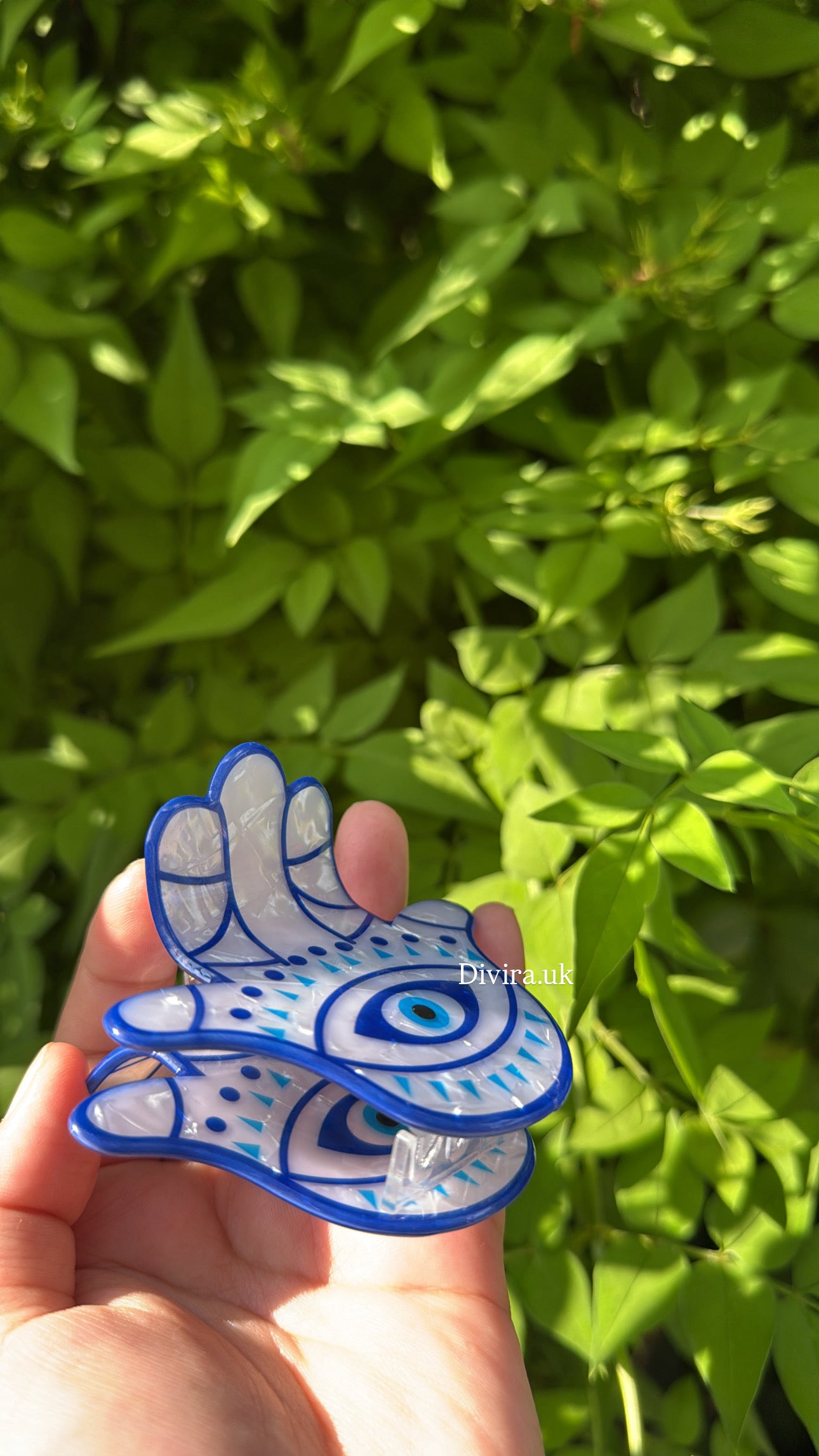 Evil eye claw clip