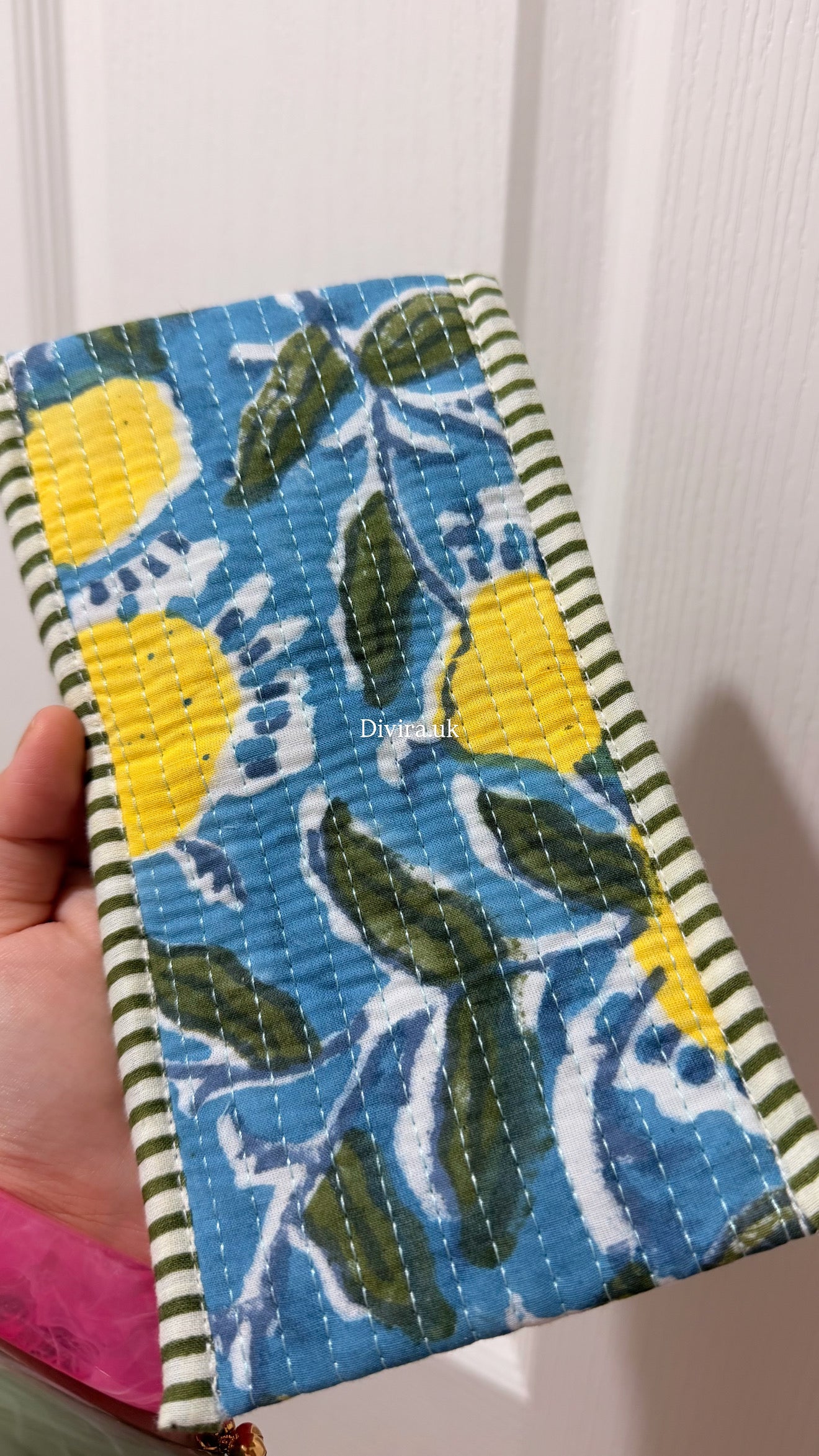 Quilted Glass Case