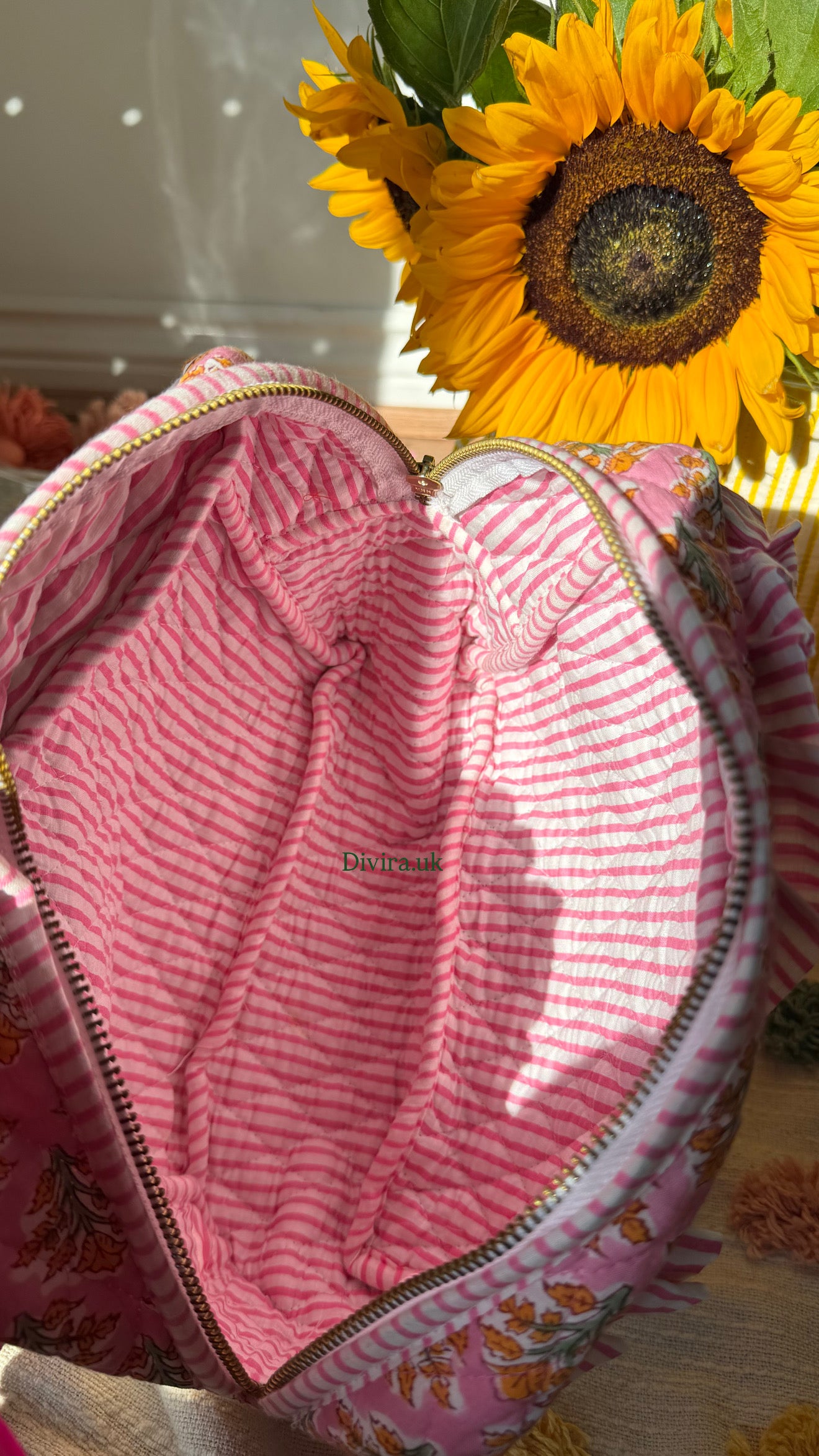Ruffle Pouch