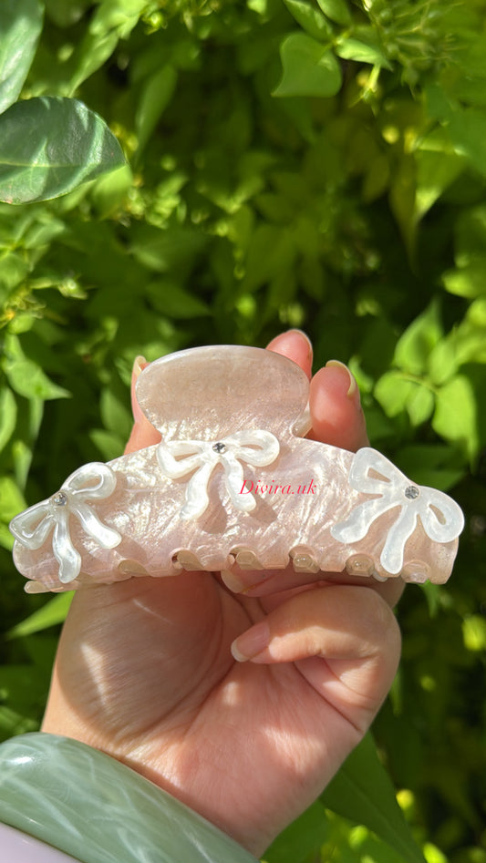 Beige Bow ClawClip