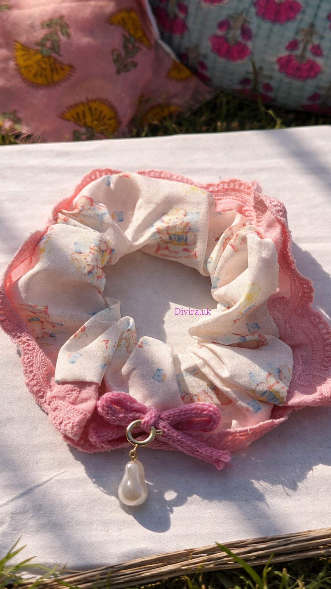 Charm Scrunchie🎀🧚