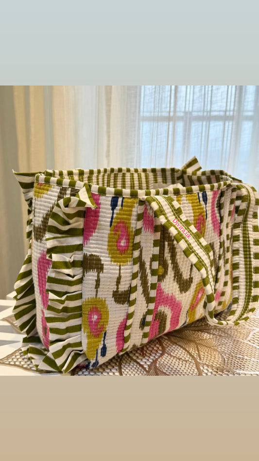 Medium Quilted Ruffle Tote Bag🌸