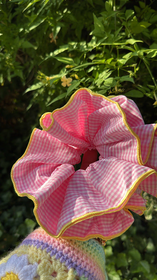 Gingham LARGE scrunchie ( PINK)