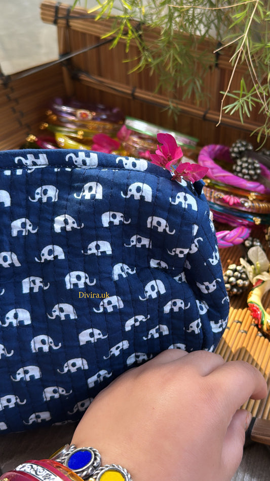 Ele Quilted WashBag🌸✨🐘