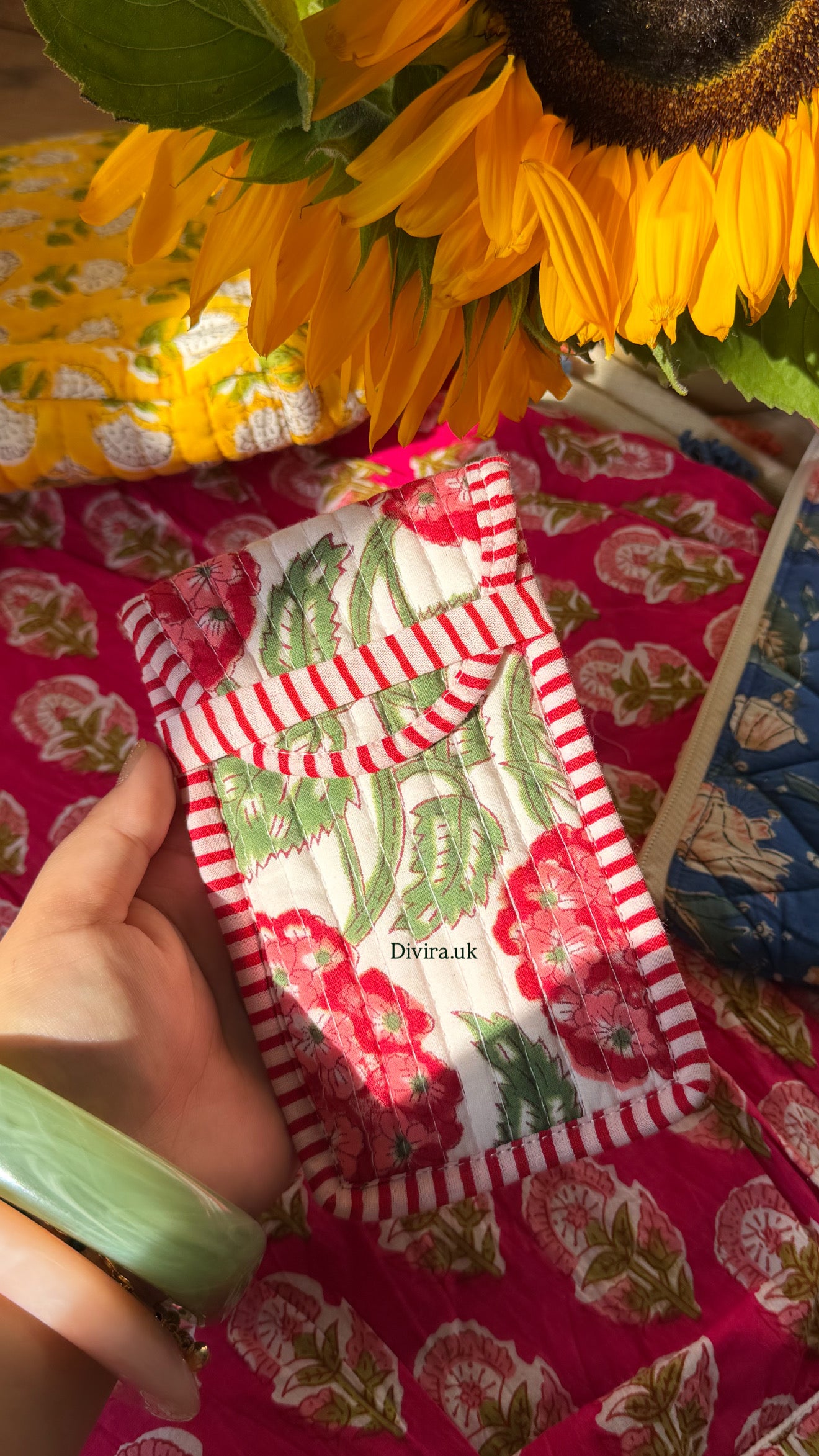 Quilted Glass Case