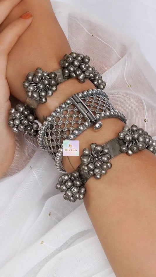 Oxidised Adjustable Ghunghroo Kadas