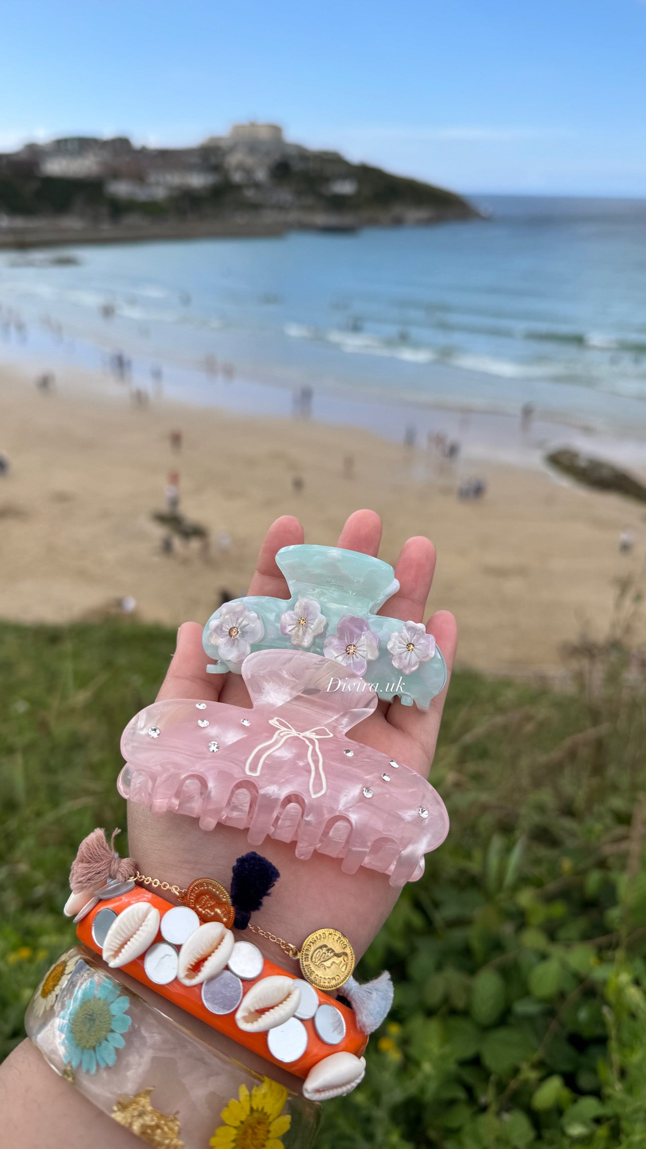 Pink Bow Claw Clip With Stones ( only )