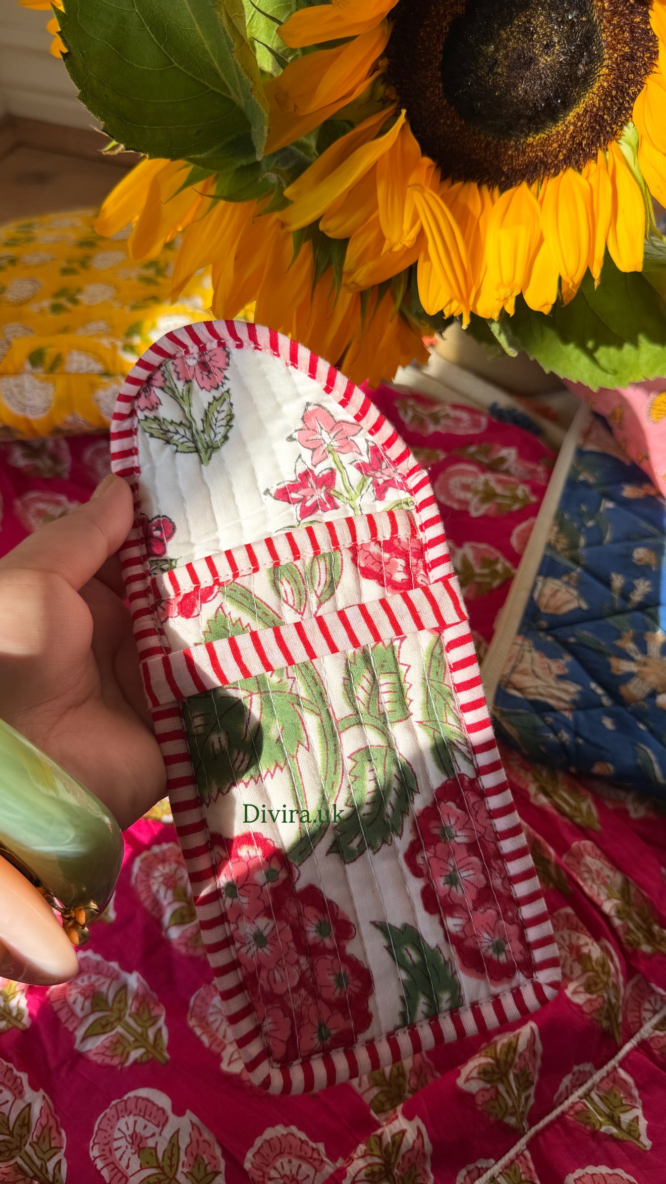 Quilted Glass Case