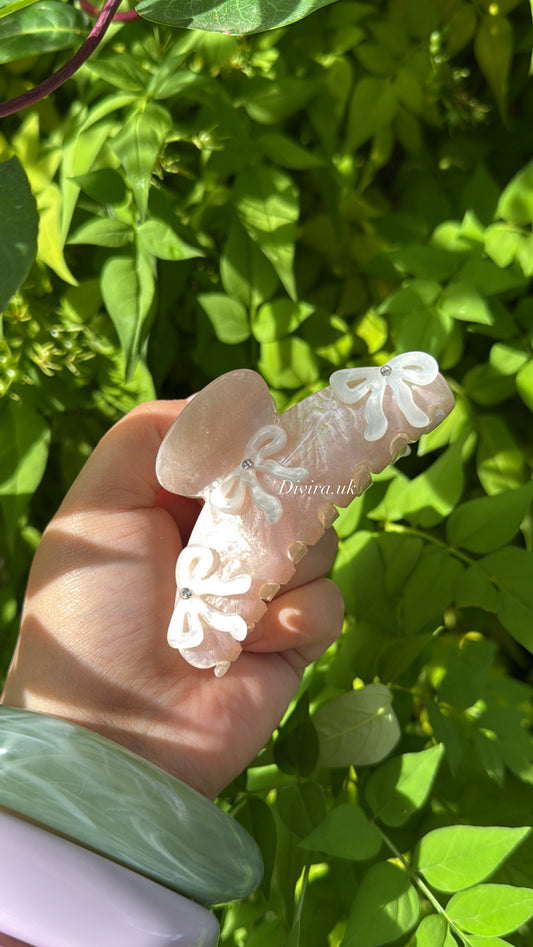 Beige Bow ClawClip