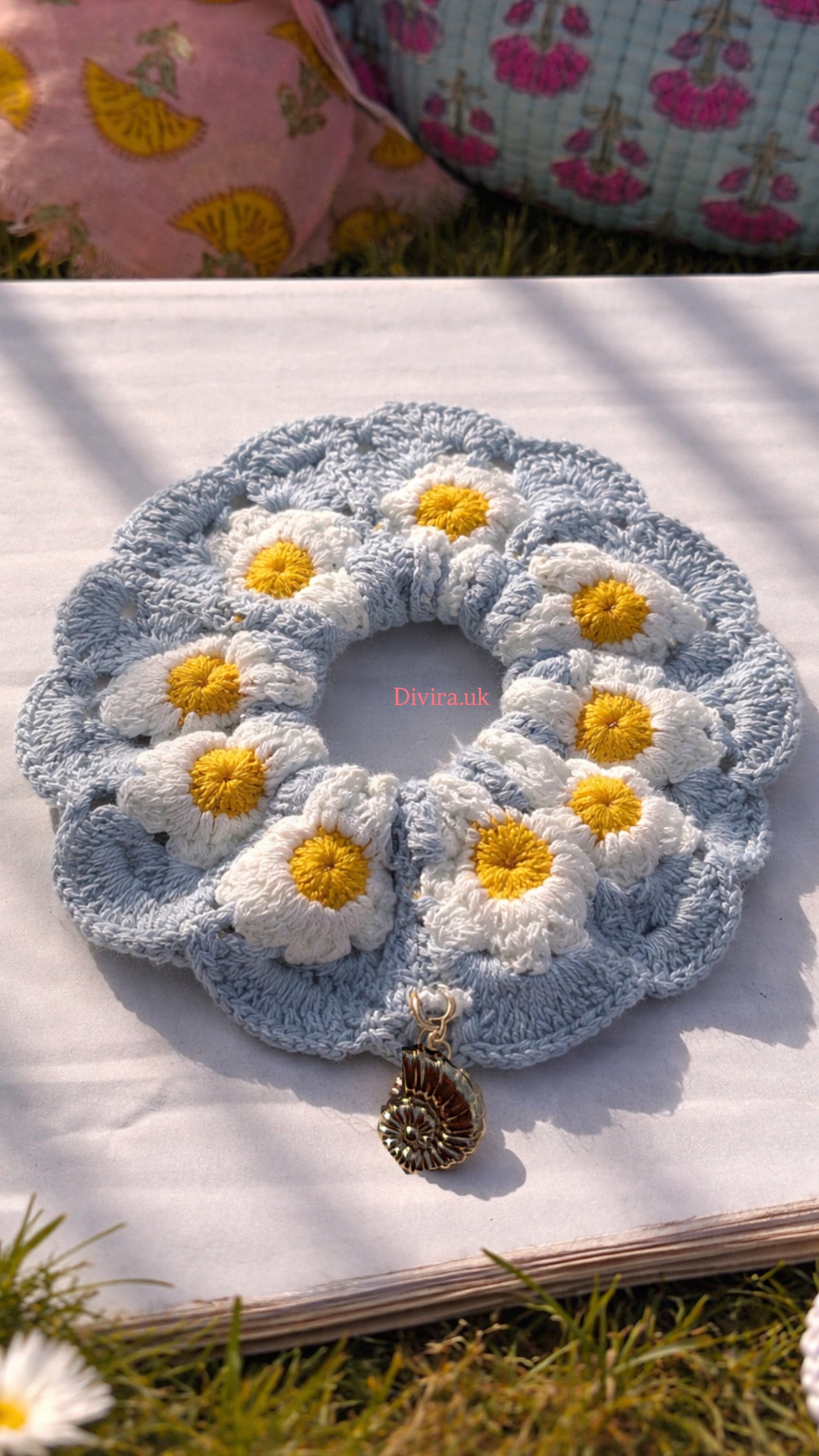Charm Scrunchie🎀🧚