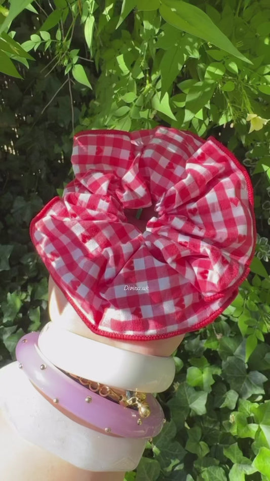 RED HEART gingham scrunchie