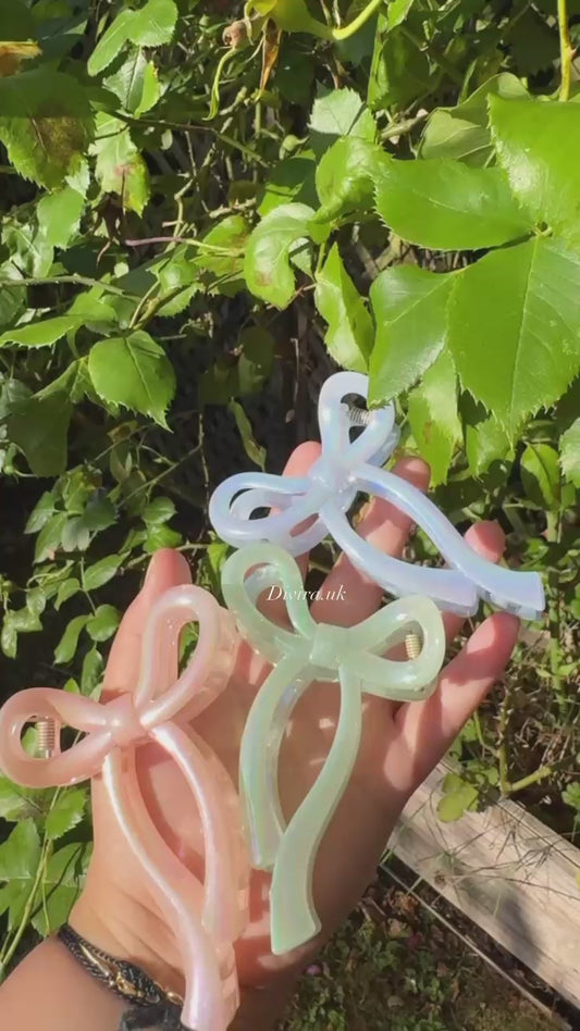 BOW claw clip